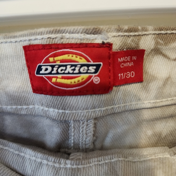 DICKIES Cream Tan Tie Dye Denim Shorts Cuffed Hem Stretchy Festival Size 11 / 30 - Picture 10 of 16